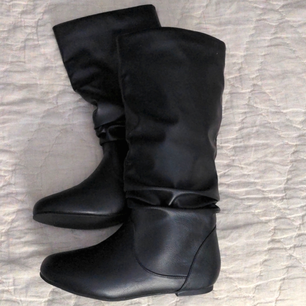 Black boots